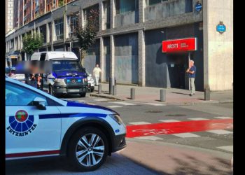 El Centro Socialista Aresti de Bilbao ha sido desalojado por la policía