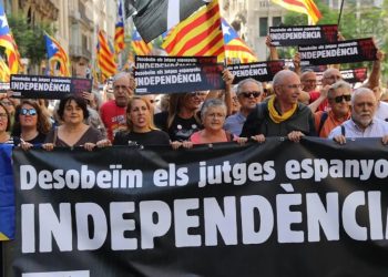 Una manifestación en Barcelona llama a la desobediencia a la «justicia»