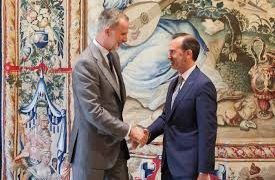 El President del Parlament de Baleares (Vox), tras romper la foto de mujeres antifranquistas, dice que el Rey lo entendió