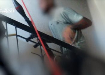 PALESTINA (Gaza), Imágenes de la resistencia destruyendo vehículos enemigos (Es posible que este video no se emita en el Telediario)