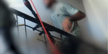 PALESTINA (Gaza), Imágenes de la resistencia destruyendo vehículos enemigos (Es posible que este video no se emita en el Telediario)