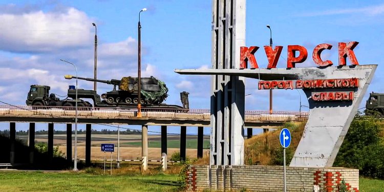 RUSIA continúa expulsando de Kursk a tropas ucranianas