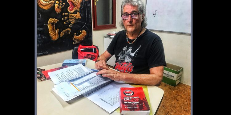 Klaus Armbruster: “Hoy el fascismo […] viene con traje y corbata. Y es más peligroso”