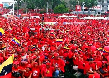 OSVALDO DE JESÚS FIGUEROA. Con la izquierda, y con Venezuela