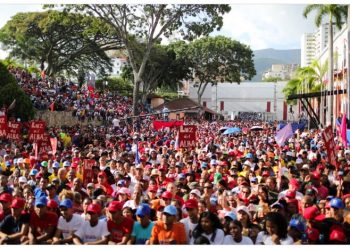 VENEZUELA. Una vez más Falsimedia ignoró la enorme movilización de apoyo a la revolución