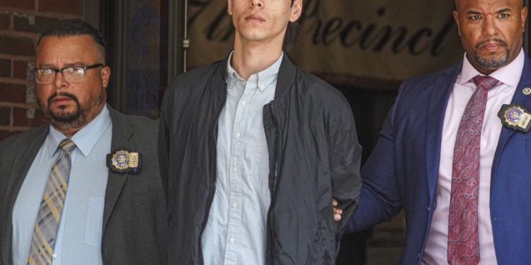 Procesan a un periodista de EE.UU por informar sobre una acción de protesta a favor de Palestina