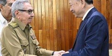 CUBA. La gusanera de Miami anunció, días atrás, la muerte de Raúl Castro; este acaba de recibir al presidente de Vietnam