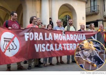 El Borbón fue a Figueres con alfombra servil del PSC-PSOE, pero en la calle hubo protesta con quema de retrato