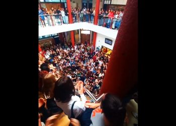 Estudiantes de Leioa han tomado la facultad para exigir la expulsión de un profesor fascista