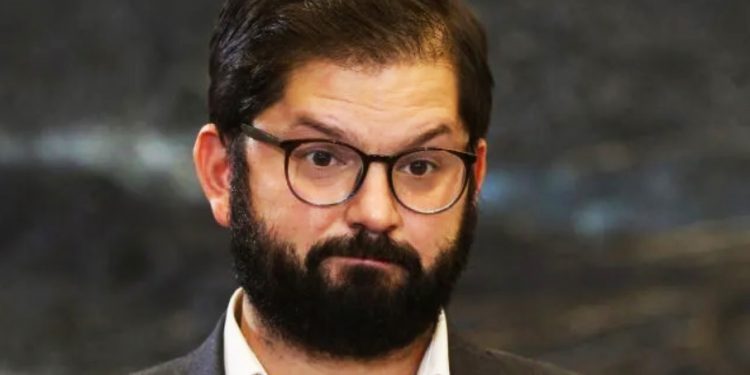 Gabriel Boric quiso engatusar al pueblo a través de Víctor Jara, pero le contestaron esto