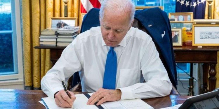 EE.UU. Biden extendió por un año más la Ley de Comercio con el Enemigo de 1917 con la que impone el bloqueo a Cuba