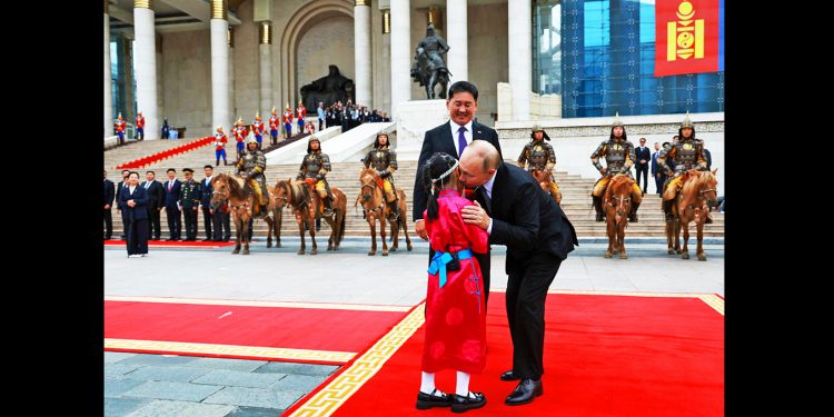 Lejos de detenerle, como querían sus enemigos, Mongolia puso la alfombra roja a Putin