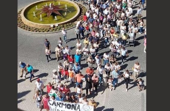 La situación de la sanidad en Andalucía es catastrófica: el pueblo de Carmona (Sevilla) se echó a la calle