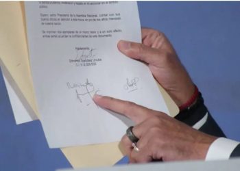 VENEZUELA revela la carta firmada por el candidato de la derecha reconociendo su derrota, y hay audios que confirman que no hubo coacción