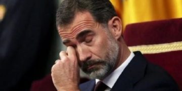 México marca el camino: no invita al Borbón a la toma de posesión de su presidenta, y el gobierno de Sánchez se indigna