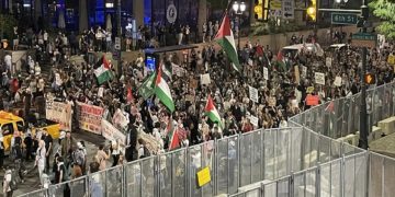 EE.UU. Mientras Trump y Harris representaban su obra teatral, en la calle se manifestaban por Palestina