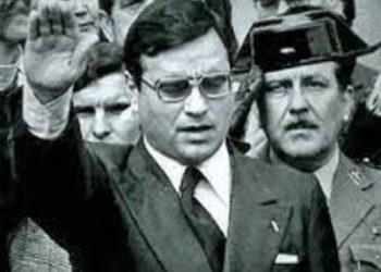 La jueza argentina (en España no se le puede juzgar) rechaza la petición de archivar la causa contra el ex ministro fascista Martín Villa