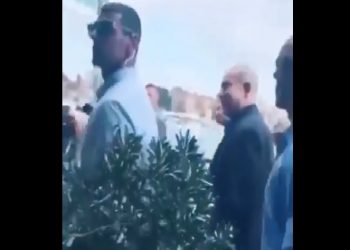 Le gritan a Netanyahu «Palestina libre» ante una manada de guardaespaldas (Video)