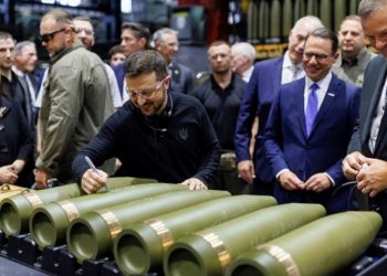 EE.UU. Zelensky acude a entrevistarse con sus amos y a firmar en las municiones