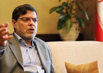 Excelentes respuestas de un profesor iraní a un mercenario mediático del decadente imperio británico