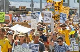 Canarias movilizada contra el turismo masivo que destruye el derecho a la vivienda