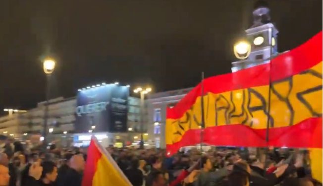 La extrema derecha falangista se manifestó en Madrid con absoluta impunidad contra la emigración