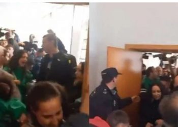 «Esta ministra es una mierda»; la PAH protesta ante la ministra de Vivienda (Video)