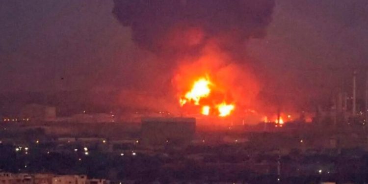 IRÁN repele un ataque aéreo con misiles de Israel sobre la capital Teherán