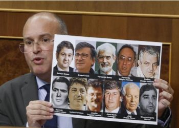 La propia AVT califica de «tremendo» y «falta de respeto» que el PP utilizase fotos de víctimas de ETA