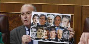 La propia AVT califica de «tremendo» y «falta de respeto» que el PP utilizase fotos de víctimas de ETA