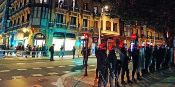La Ertzaintza volvió a proteger a los fascistas reprimiendo a los antifascistas