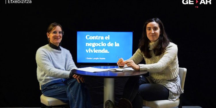 Conversación de Lucía Manara y Karla Pisano acerca del problema de la vivienda y la movilización social