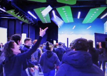 Bilbao: Militantes del Sindicato Socialista irrumpen en el Salón Inmobiliario para denunciar el negocio de la vivienda