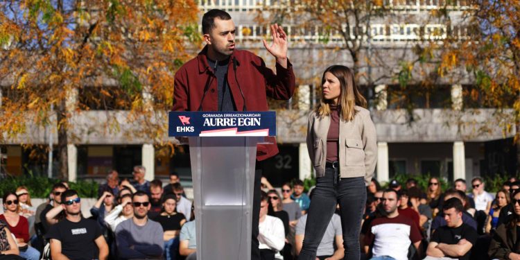 Enfrentar el fascismo y la reacción “en todos los frentes”, un llamado de EHKS hoy en Donostia