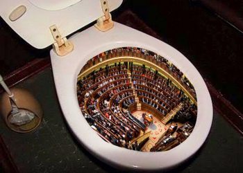 EH Bildu votó, dijeron que por error, a favor de agilizar los desahucios