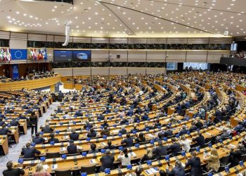 U.E. Los aplausos de la vergüenza