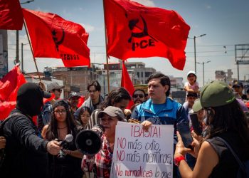 ECUADOR. Protestas ante la crisis energética: «Si no hay luz, enciende la lucha»