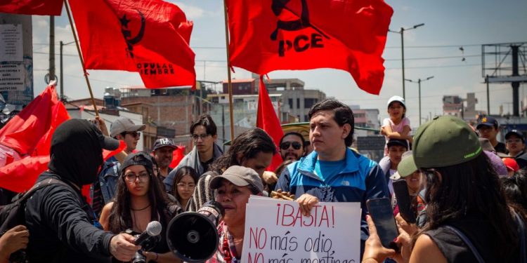 ECUADOR. Protestas ante la crisis energética: «Si no hay luz, enciende la lucha»