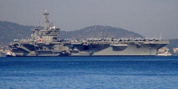 YEMEN. Los hutíes atacan el portaviones estadounidense Abraham Lincoln
