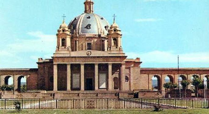 Bildu, PSC y Geroa Bai en Pamplona acuerdan convertir un Monumento franquista en un Centro de denuncia del fascismo