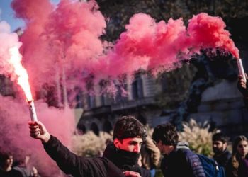 ITALIA. Manifestantes pro-palestinos pasan a otro estadio: hacen explotar un artefacto y hay 15 policías heridos