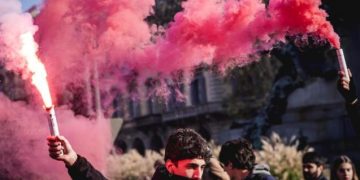 ITALIA. Manifestantes pro-palestinos pasan a otro estadio: hacen explotar un artefacto y hay 15 policías heridos