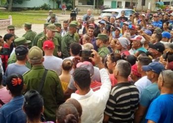 CUBA. Curioso, no hubo lanzamiento de barro ni gritos de «asesino»