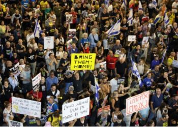 IRÁN. Decenas de miles de personas se manifiestan contra EE.UU e Israel en el aniversario de la toma de la embajada yanqui