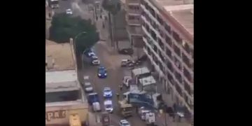 Observen la llegada del Borbón a Valencia. Tremendo