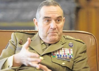 Valencia. Un titular cierto pero con zozobra: El PP recurre al ejército; un Teniente General al mando