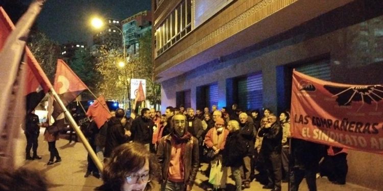 CNT: concentración y comunicado ante el TC en solidaridad con los 6 de la Suiza