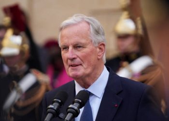 ¡Y este monsieur venía a recortar pensiones: vean la suya…!