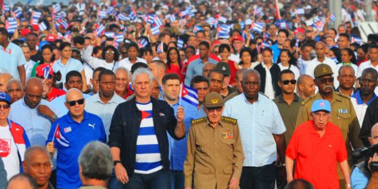 CUBA. Más de medio millón de personas marcharon por el malecón habanero contra las agresiones imperialistas