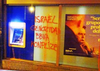 Señalan a bancos vascos por su complicidad en el genocidio sionista contra el pueblo palestino